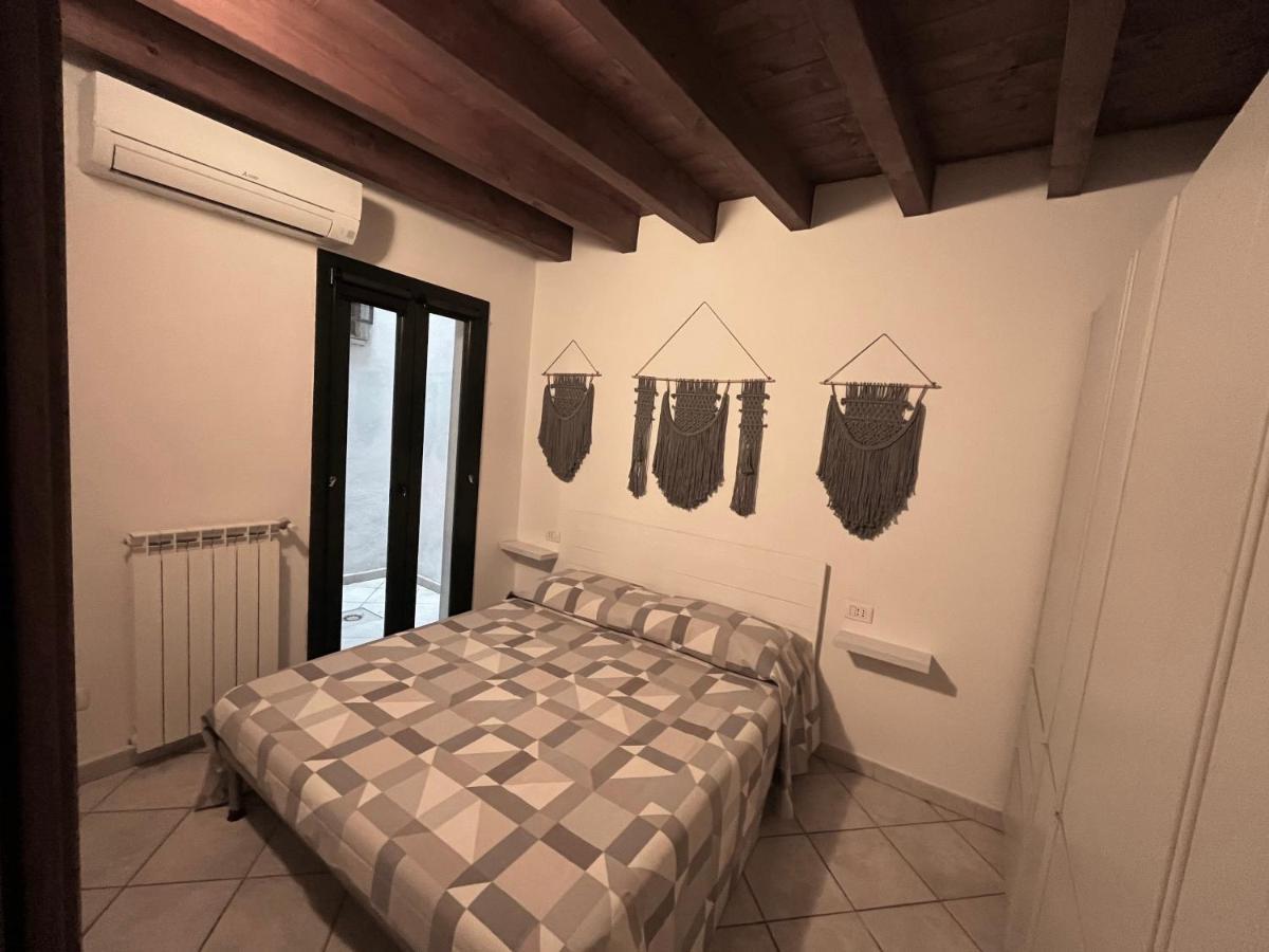 La Casa Gialla Cagliari
