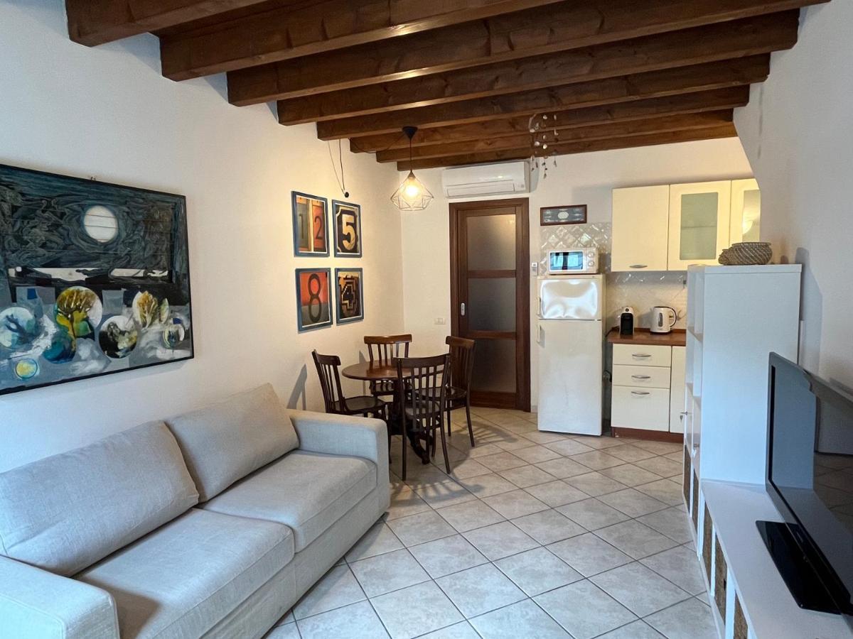 La Casa Gialla Cagliari